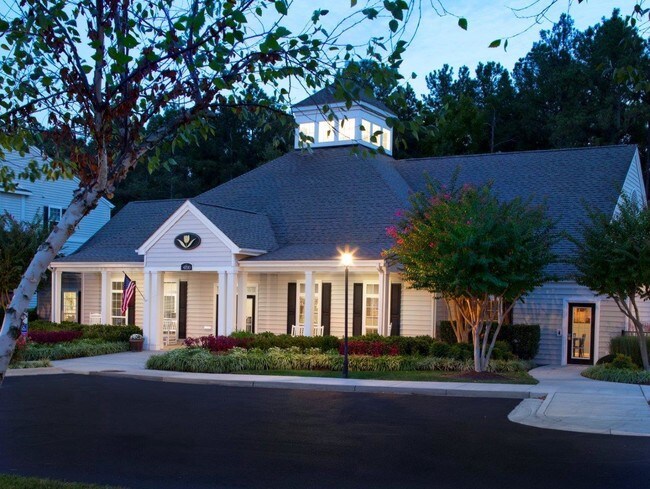 The Gardens at Twin Hickory Apartments