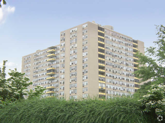 Towne House Suites And Apartments