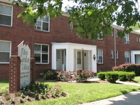 SilverBrick Townhomes Apartments