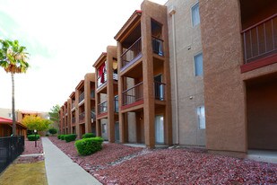 Crown Villas Apartments
