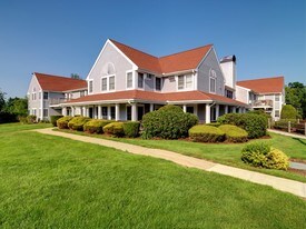 Pondside at Littleton Apartments