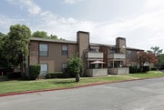 The Doral / Montfort Valley Apartments