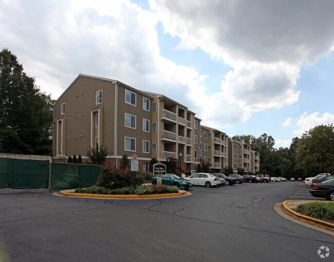 Oak Mill Apartments