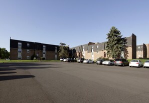 Meadowbrook Apartments