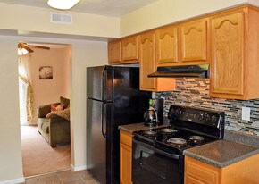 College Square at Harbour View Apartments