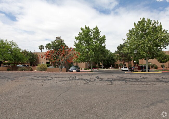 Saddle Ridge Apartments
