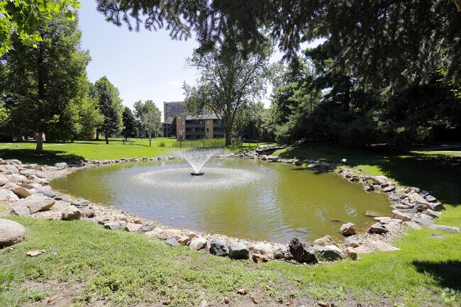 3300 Tamarac Apartments