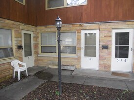 612 W Elm St Carbondale IL Apartments