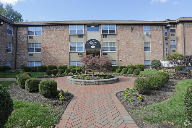 Aspen Grove Apartments