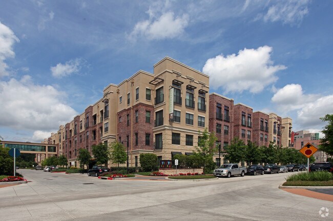 The Millenium-One Waterway Ave Apartamentos