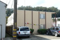 626 Kains Ave Apartments