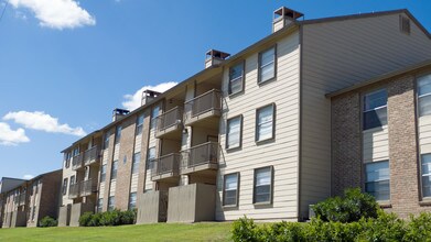 Bent Tree Apartments  San Antonio, TX Apartments For Rent