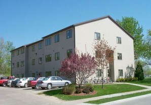 530 Welch Ave Apartments
