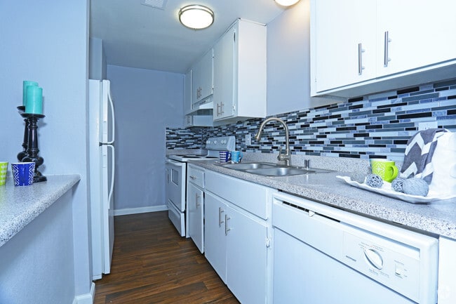 Skyline Parc Apartments