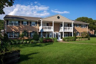 Fairfield At Selden Apartments