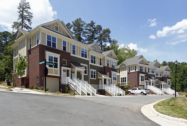 Marshall Park Apts & Townhomes Apartments