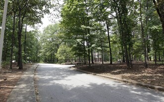 Laurel Woods Apartments