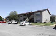 Twin Oaks Apartments