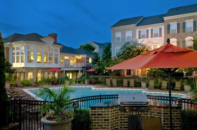 The Townes At Herndon Center Apartments
