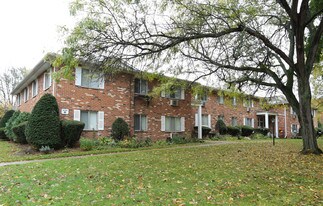 Oakwood Manor Apartments