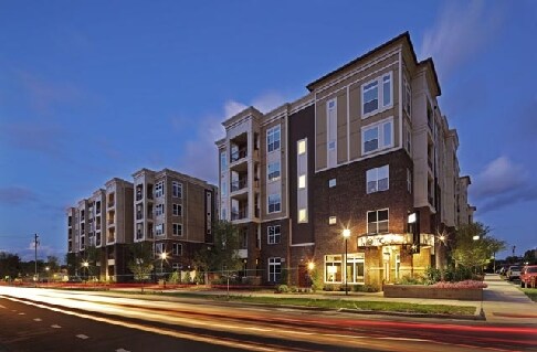 Metro 808 Apartments