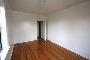 2109 Burr Ave Bronx NY Apartments