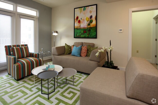 Phillips Chatham Pointe Apartments