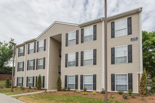 Hillwood Pointe Apartments