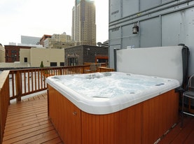 Gallery 400 Luxury Residences Apartments