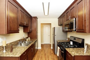La Veta Grand Apartments