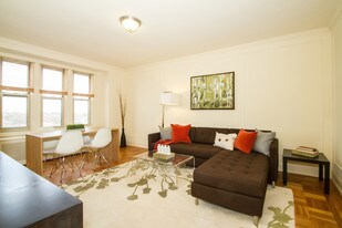 Garden Court Plaza Apartments