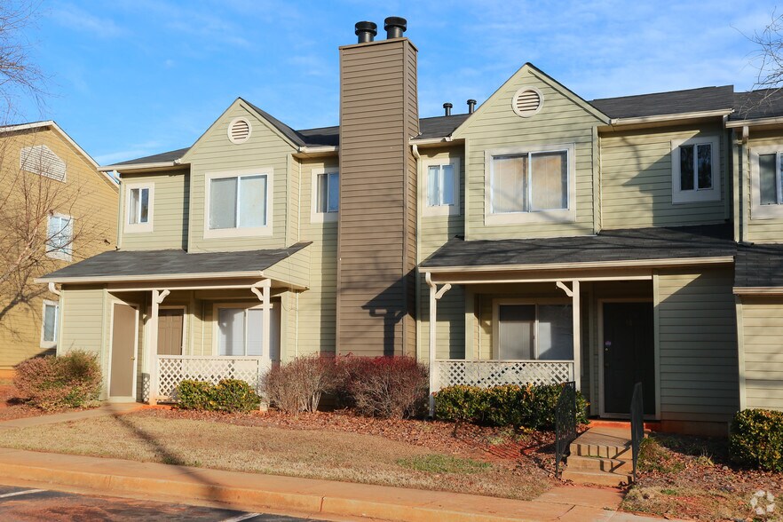Chimney Trace Apartment Homes Rentals Stone Mountain, GA
