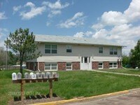 102 W Wandel Ave Apartments