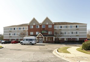 Furnished Studio – Raleigh - Northeast Apartments