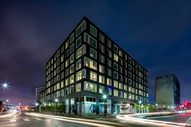 Beacon at South Market Apartments