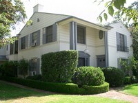 136 S Roxbury Dr Apartments