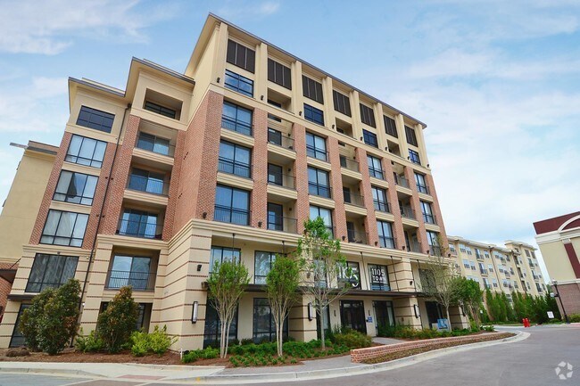 1105 Town Brookhaven Apartments