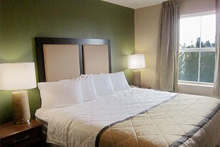 Furnished Studio – Seattle - Everett - Sil... Apartments