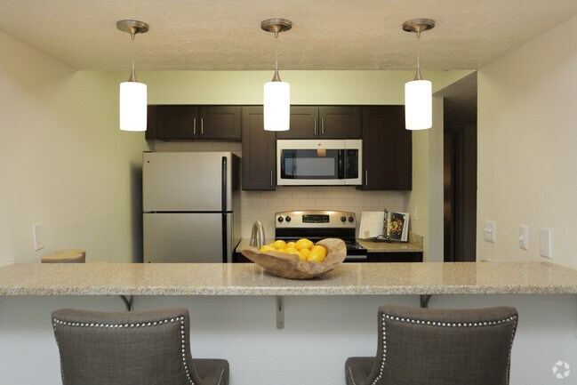Waters Edge Apartments