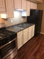 3207 N Peoria Ave Peoria IL Apartments