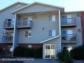 3 Bedroom Condo Unit for Rent $895