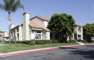 Vista Del Lago Apartments