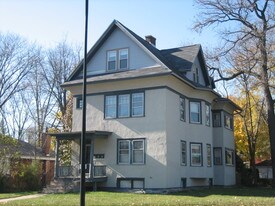 1033 Green Bay Rd Wilmette IL Apartments