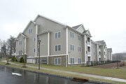 Twin Ponds at Clinton Apartments