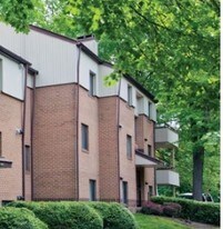 Chimneys of Cradlerock Apartments