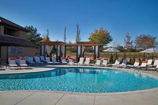 Villa Milano Apartments