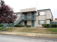1252 Quincy Dr Apartments
