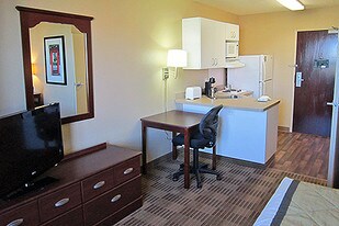 Furnished Studio – Fort Lauderdale - Conv... Apartments
