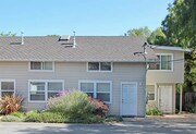 2933 Louis Rd Palo Alto CA Apartamentos