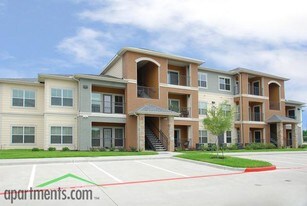 Oxford at Country Club Apartments